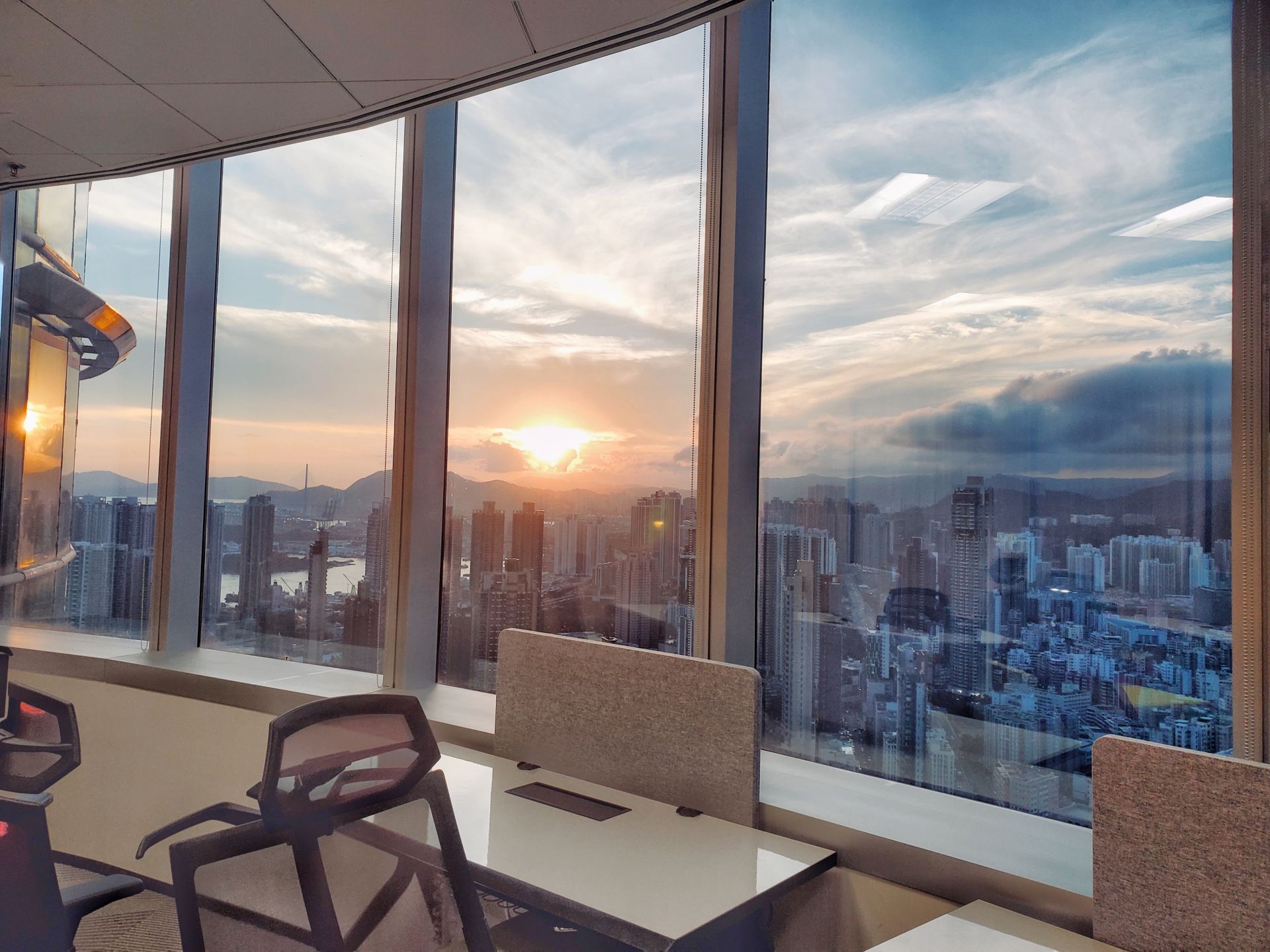 Eaton Club Kowloon image 2