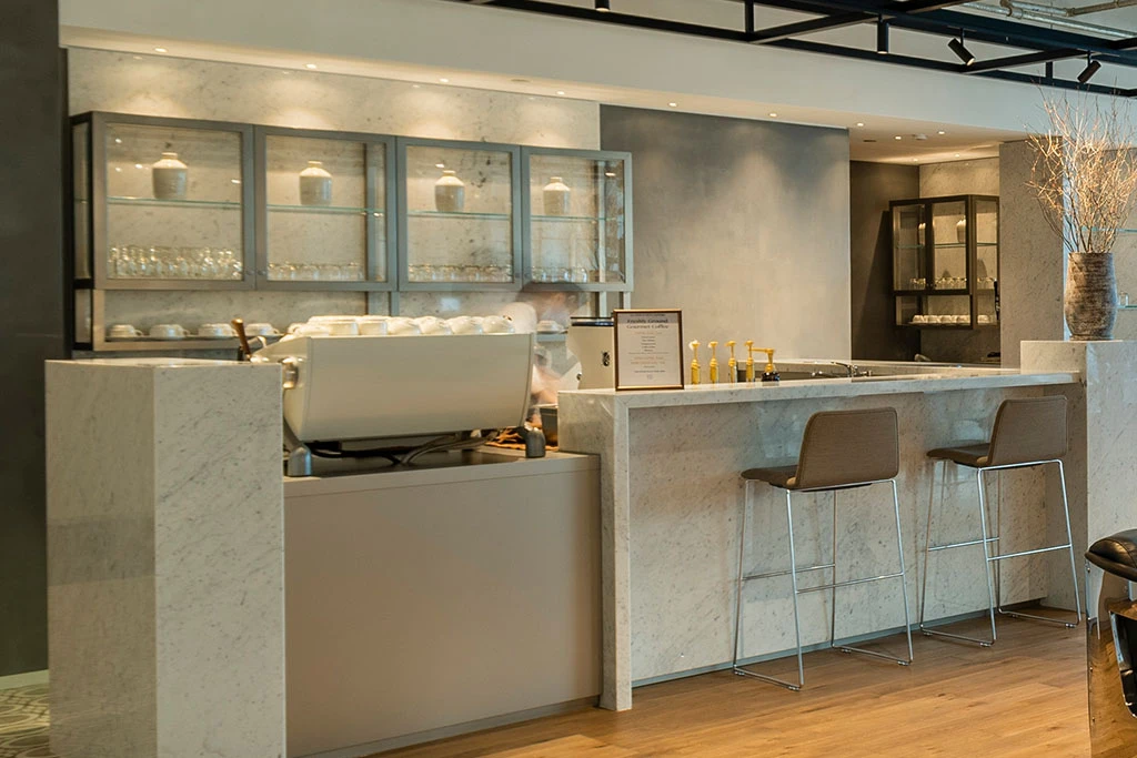 The Executive Centre - One Island East image 4