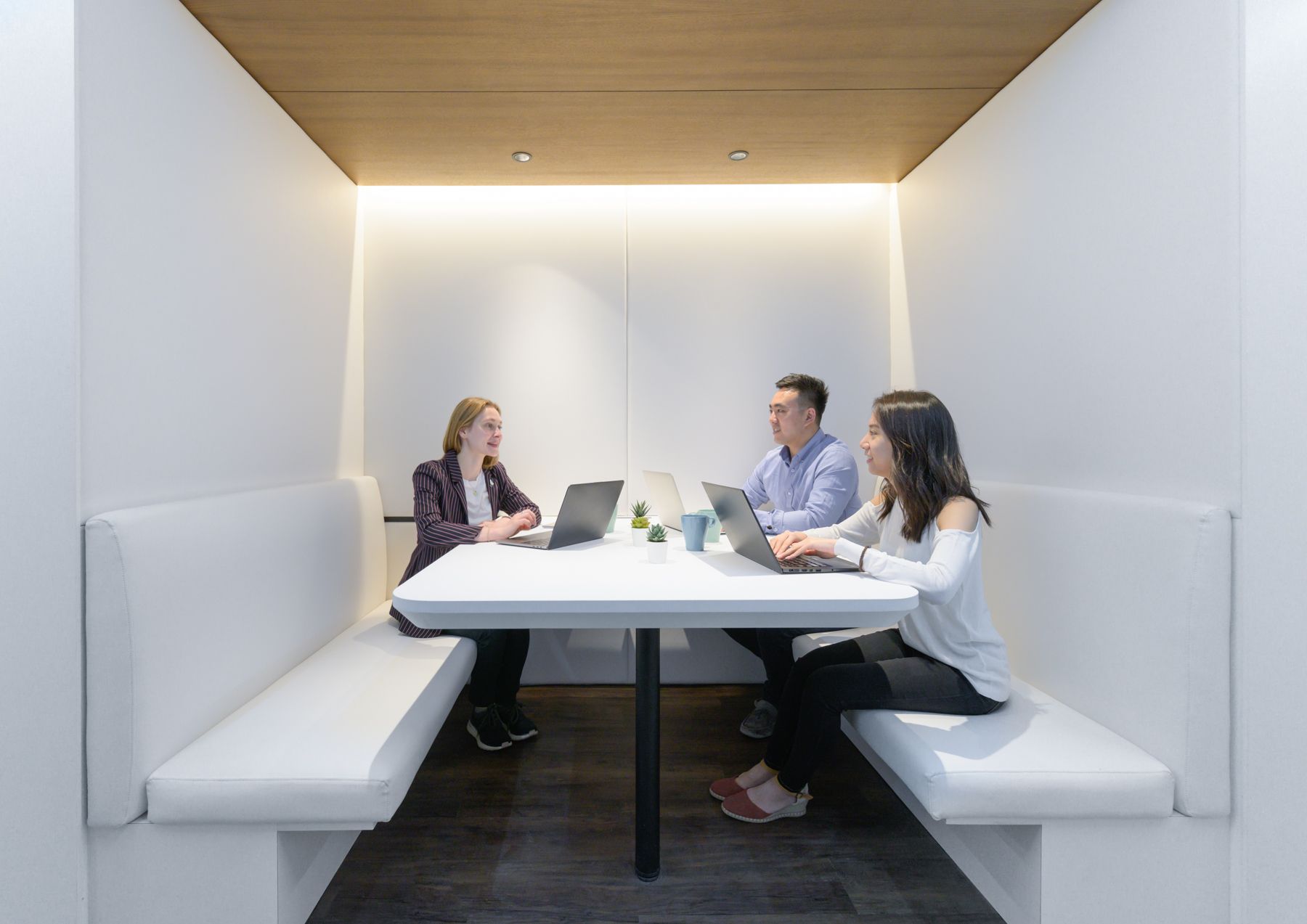 theDesk Strand 50 image 4