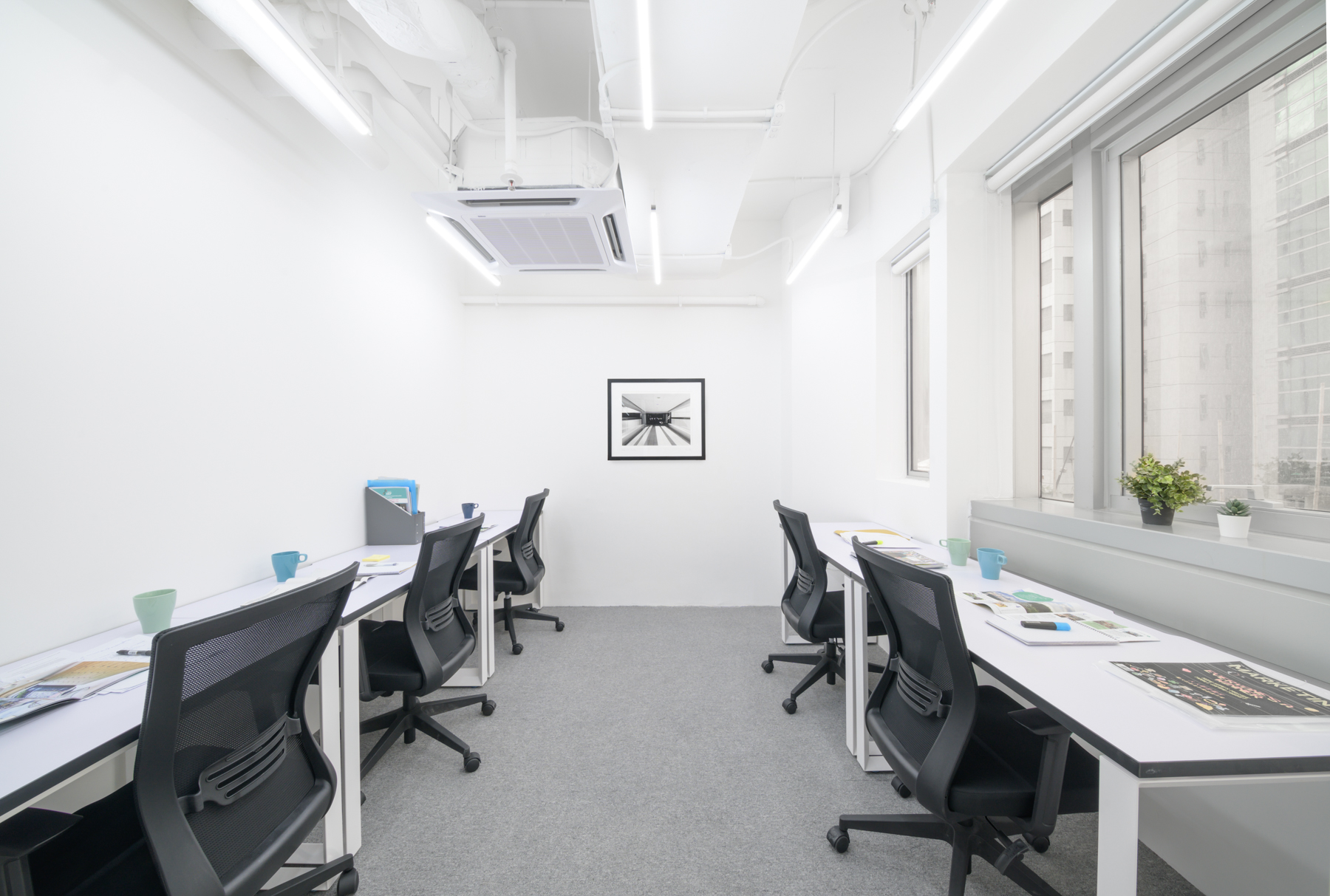 theDesk Strand 50 image 5