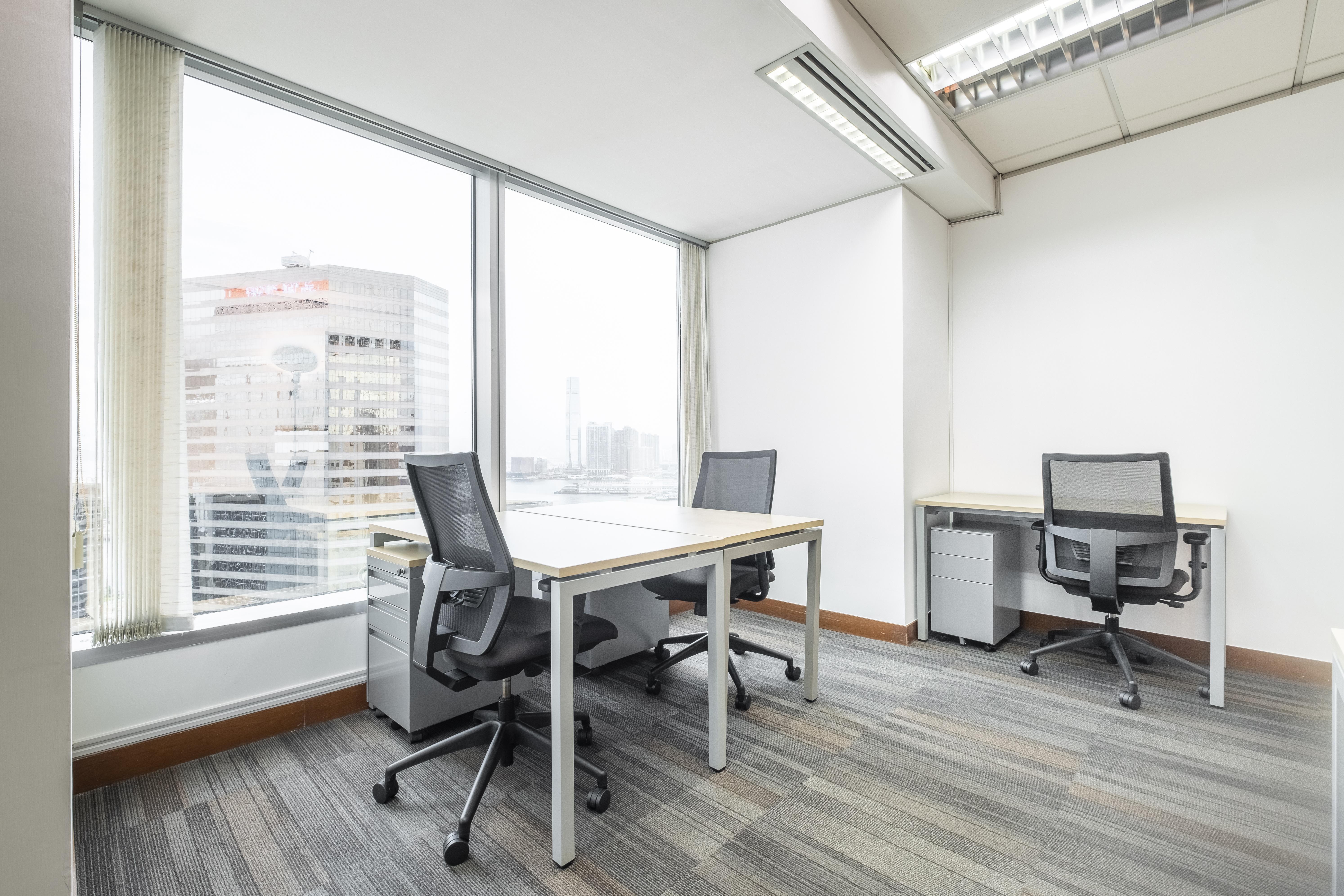 Regus - Hong Kong Central Plaza image 3