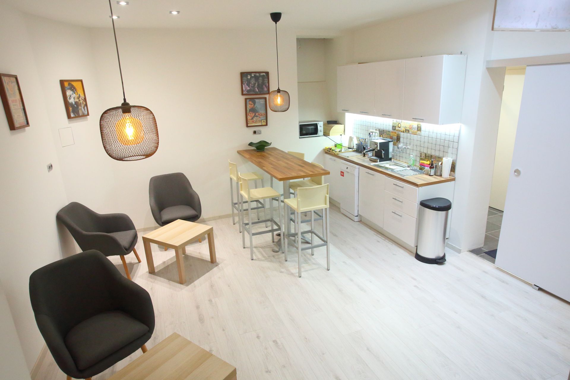 (Co)ntent - CoWorking & Content Studio image 5