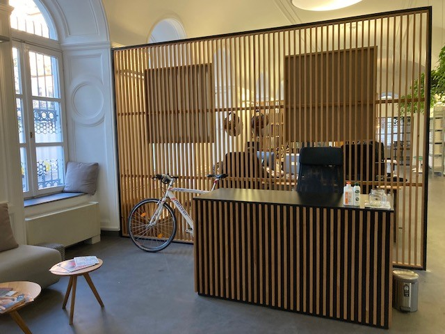 Megallo Kozossegi Iroda image 2