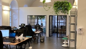 Megallo Kozossegi Iroda image 1