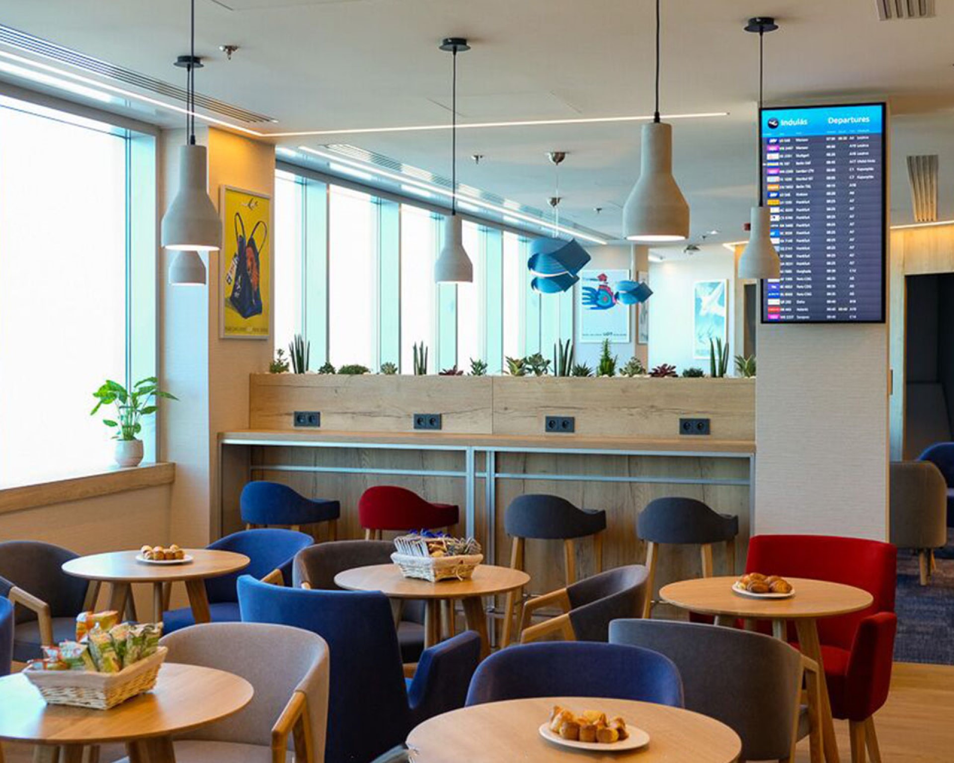 Plaza Premium Lounge (Non-Schengen Area, Departures) image 4