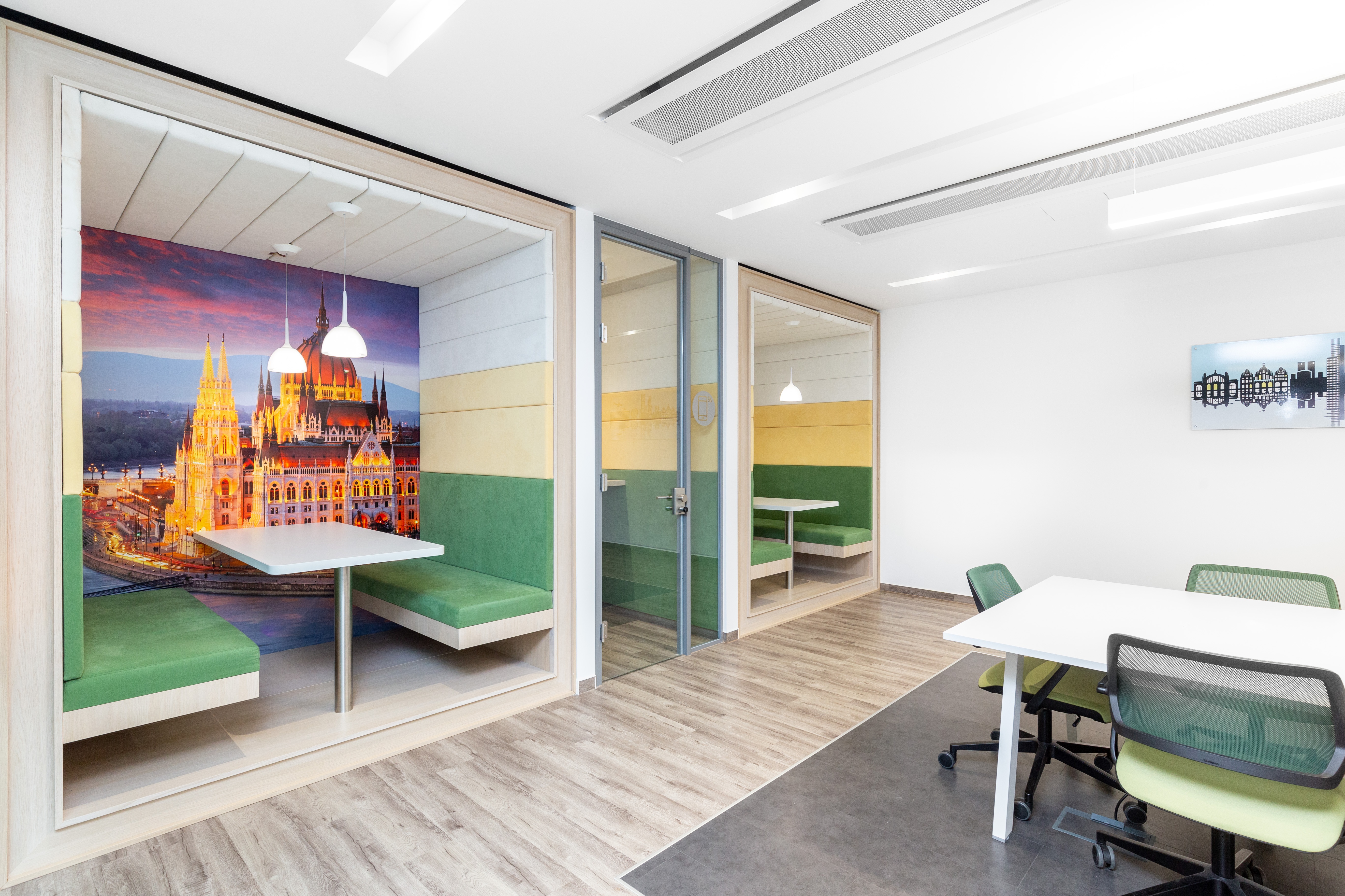 Regus - Budapest, MillPark Centre image 3
