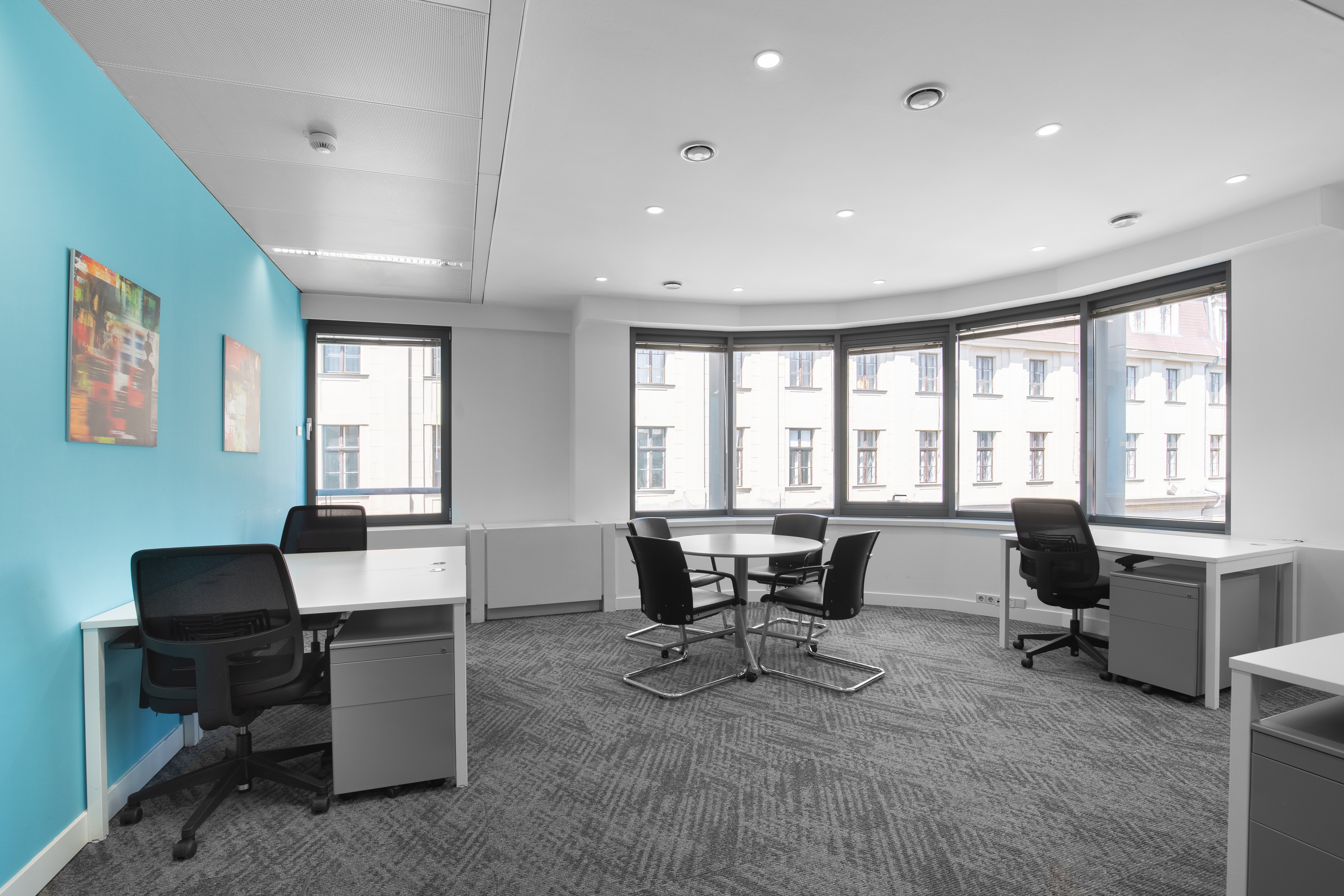 Regus - Budapest, President Centre image 3