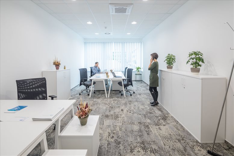 DBH Serviced Office image 4