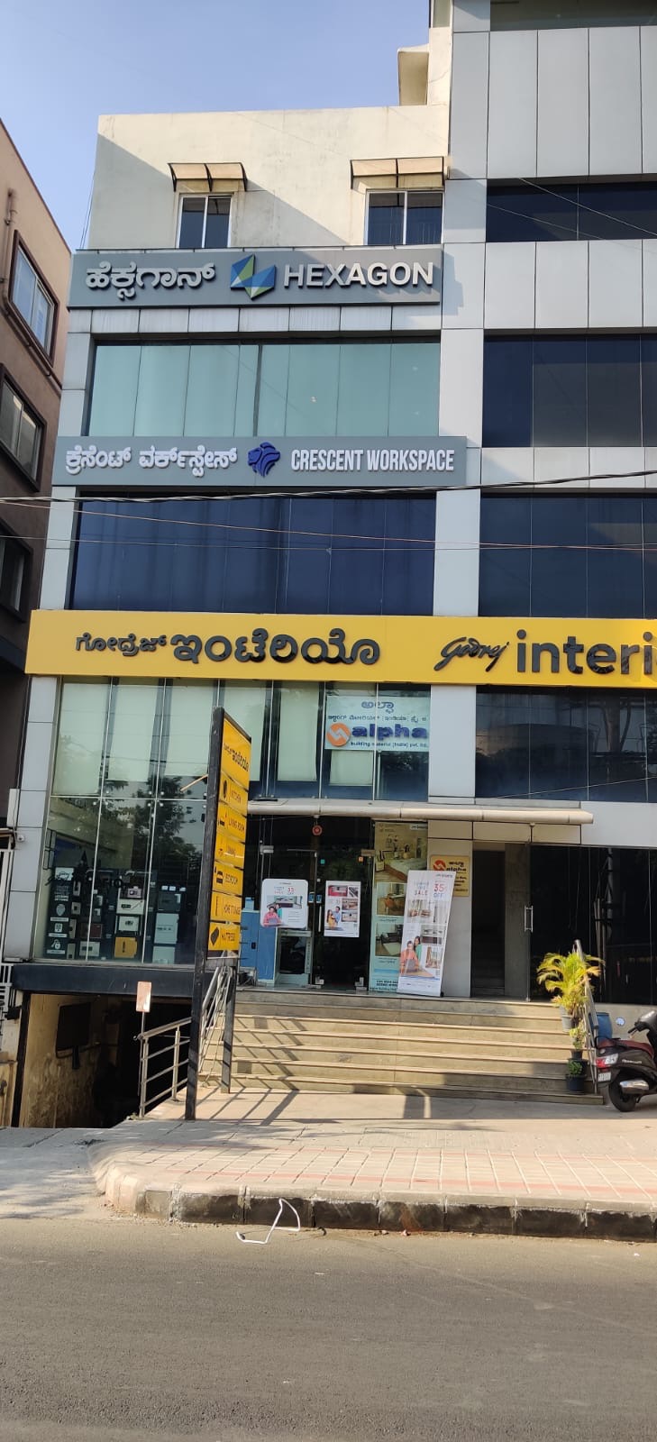 Crescent Workspace image 3