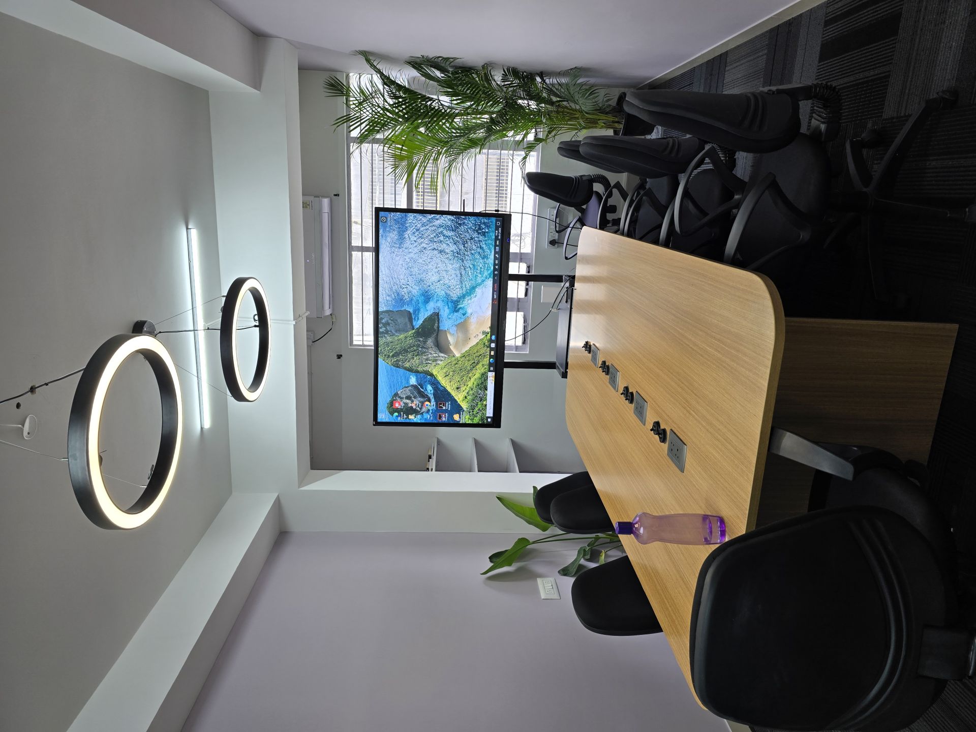 Dhilligence Co-working image 2