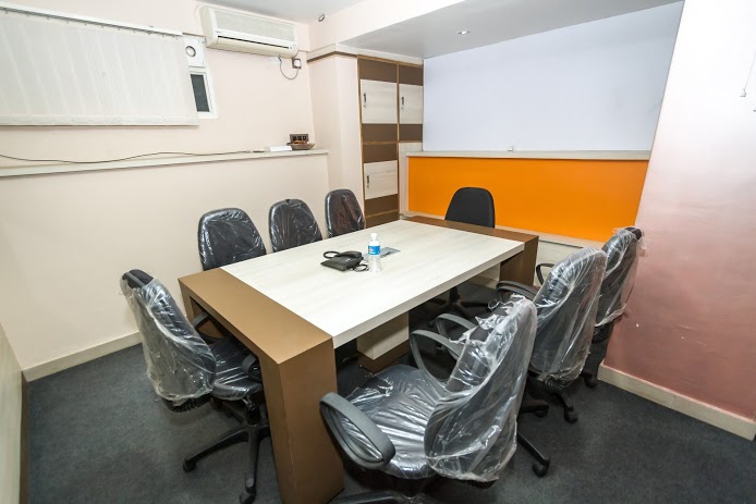 INSTASQUARES Business Center image 5