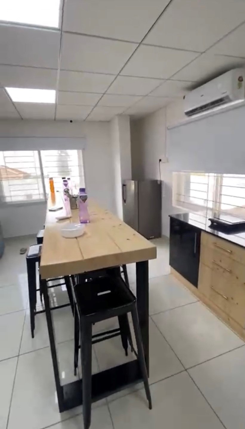 Just Smart Work image 3