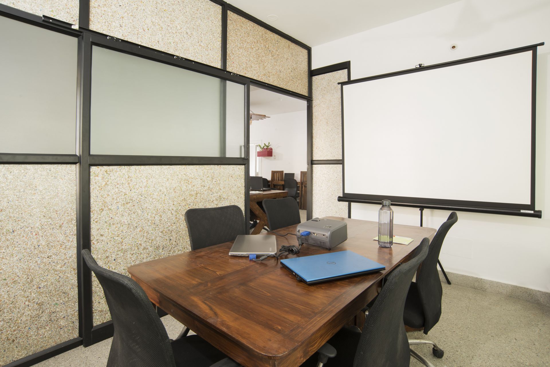 Share Studio image 4