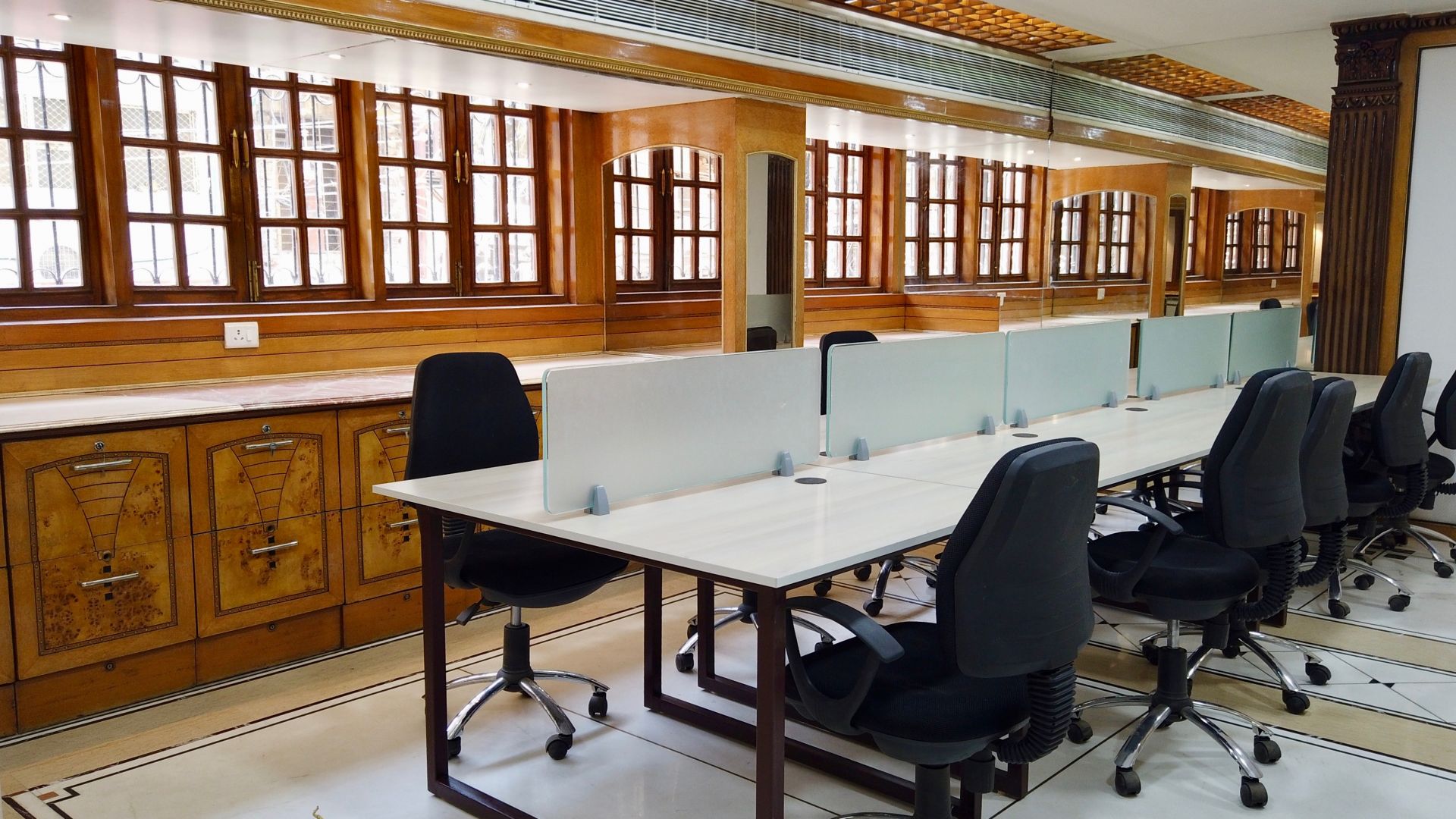 R Worksquare image 2