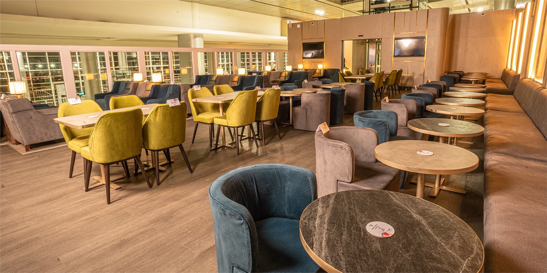 Plaza Premium Lounge (Domestic Departures) / Chandigarh T1 image 2