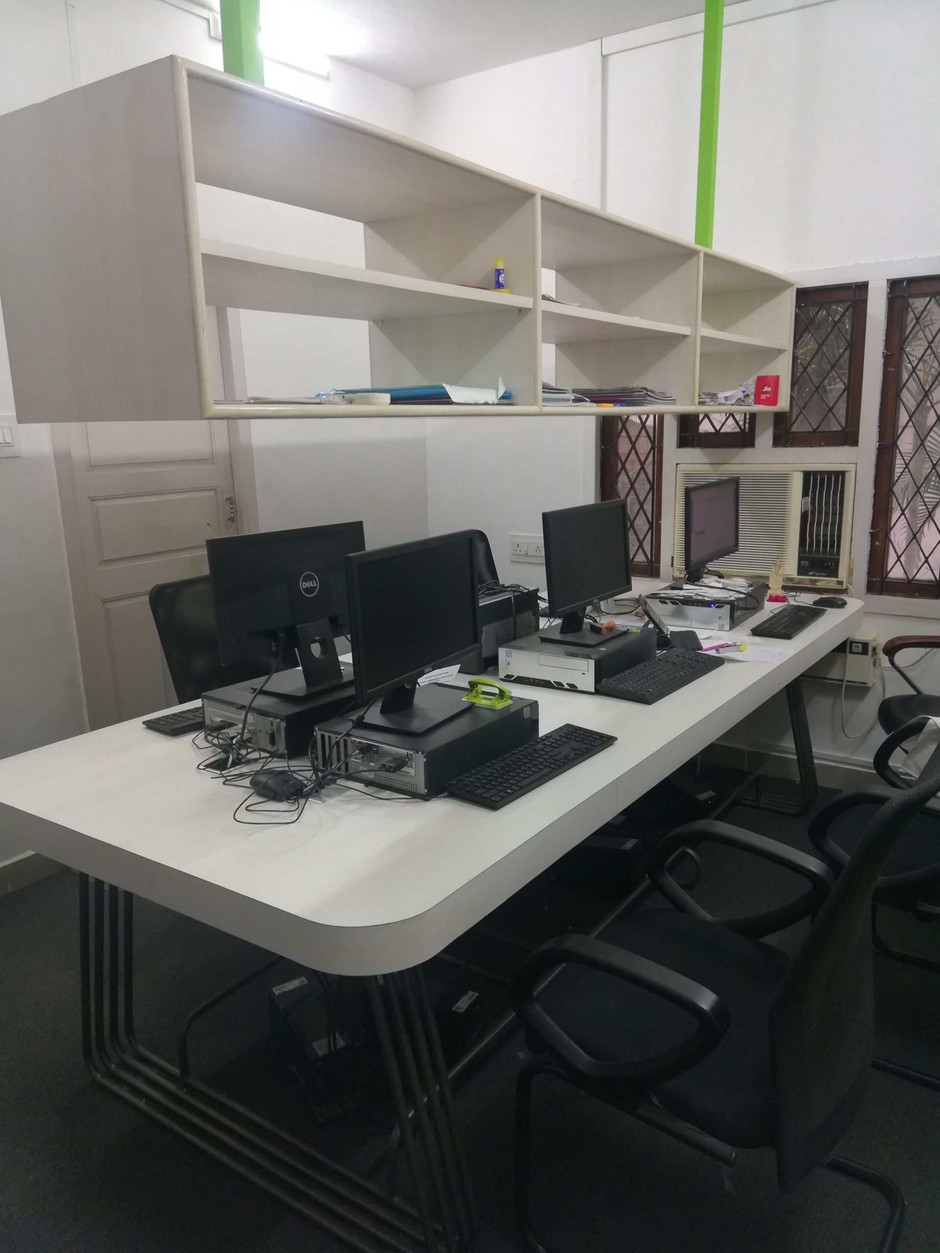 Ideal Hangout image 2