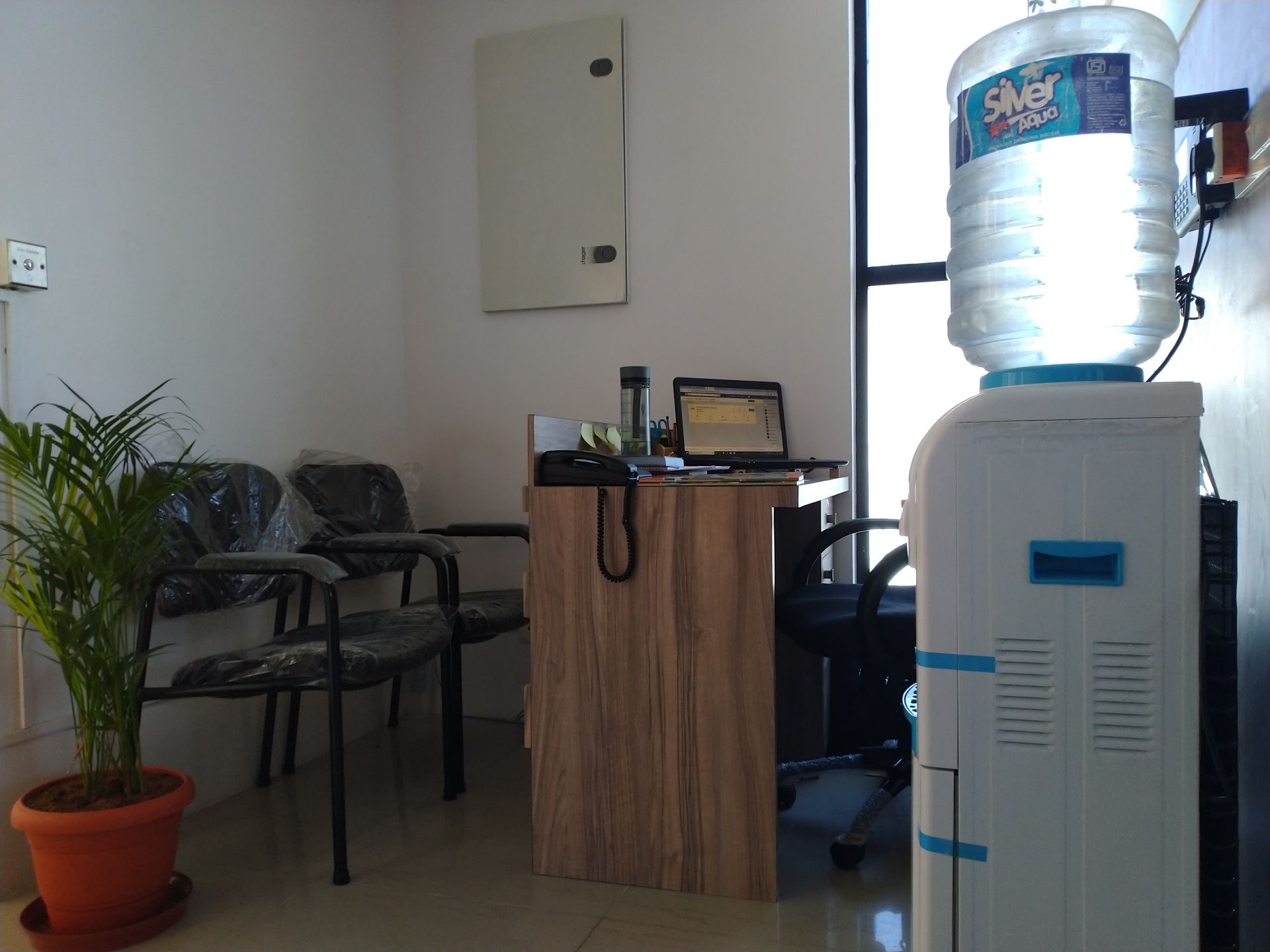 VShare Coworking Spaces image 5