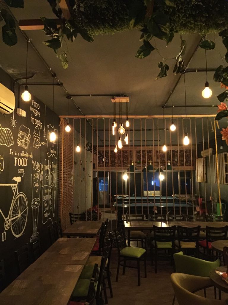 caminos cafe image 4