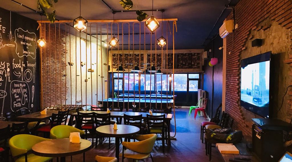 caminos cafe image 1