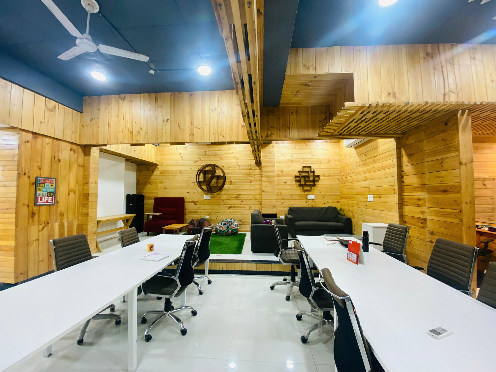 iWORKK Coworking. Bussiness Accelerator image 3