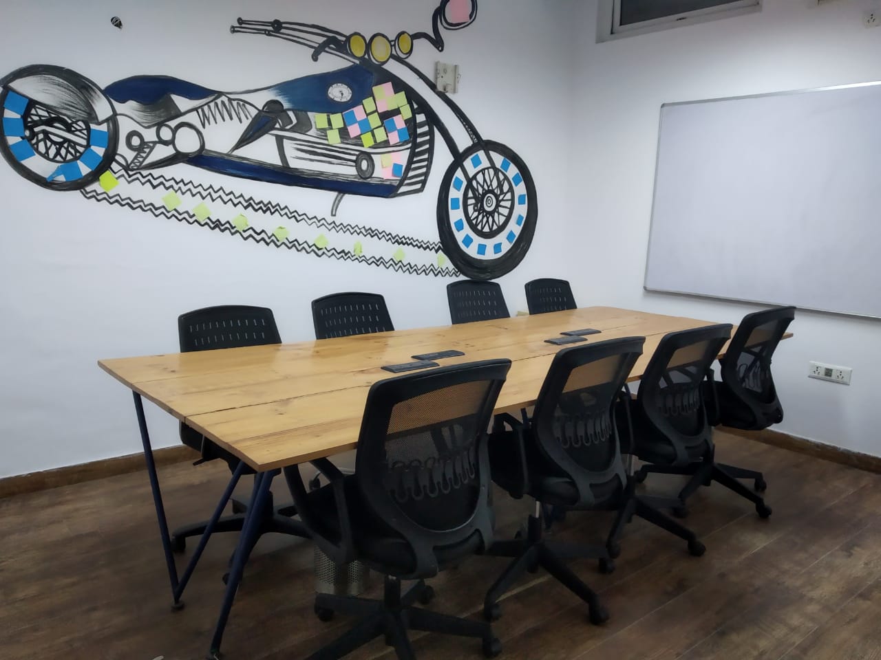 myHQ coworking at Cospaces New Garage Golf Course Road image 2