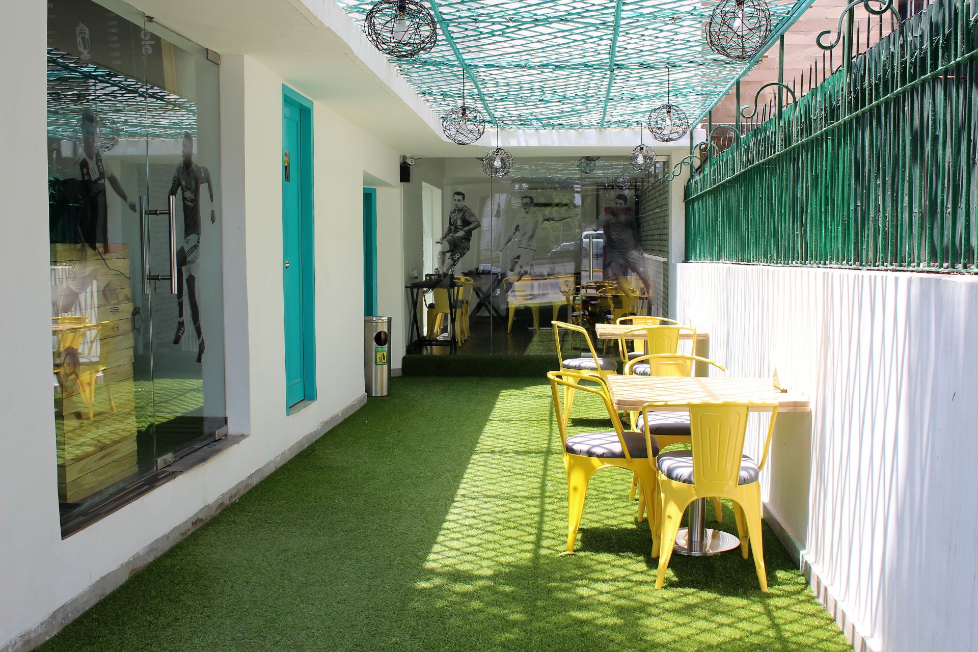 myHQ coworking at Dribble on Golf Course Road image 4