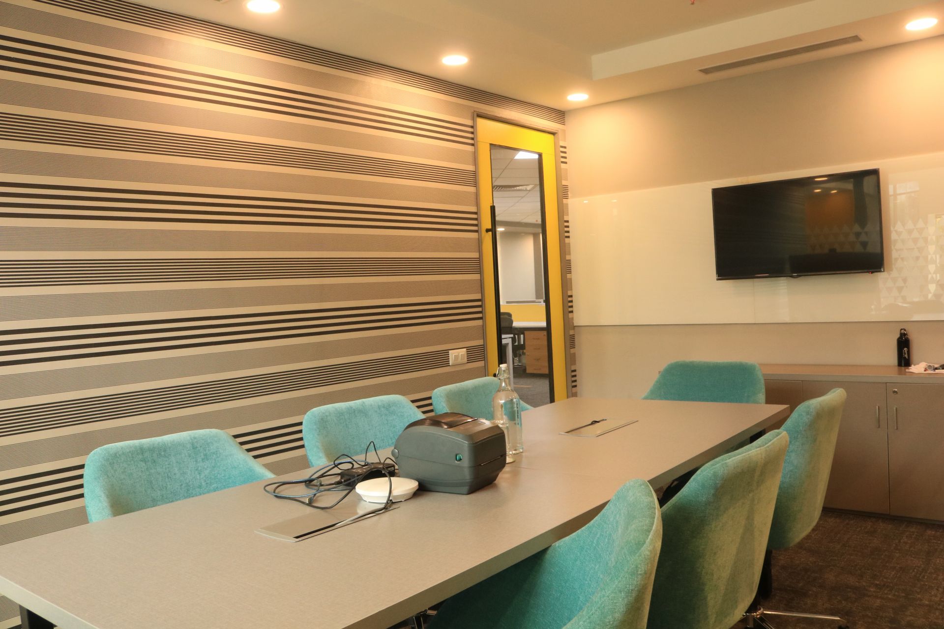 myHQ coworking at Garage Society Udyog Vihar image 3