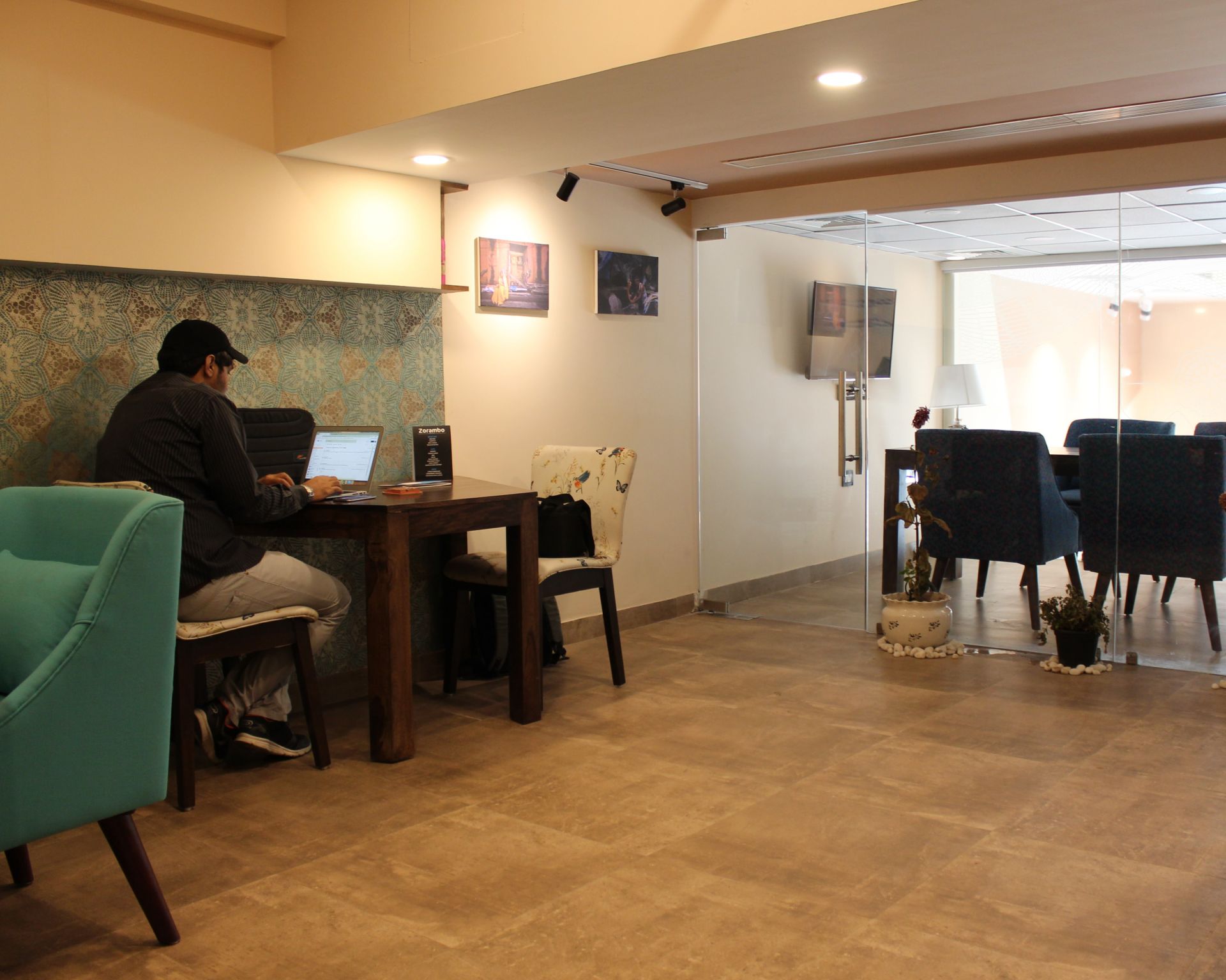 myHQ coworking at Zorambo Golf Course Road image 4