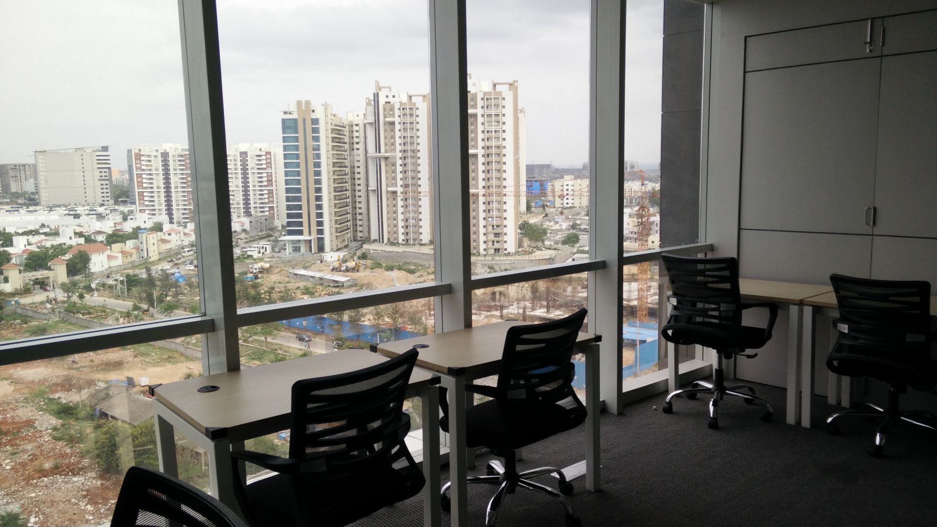 IQ BUSINESS CENTER image 5
