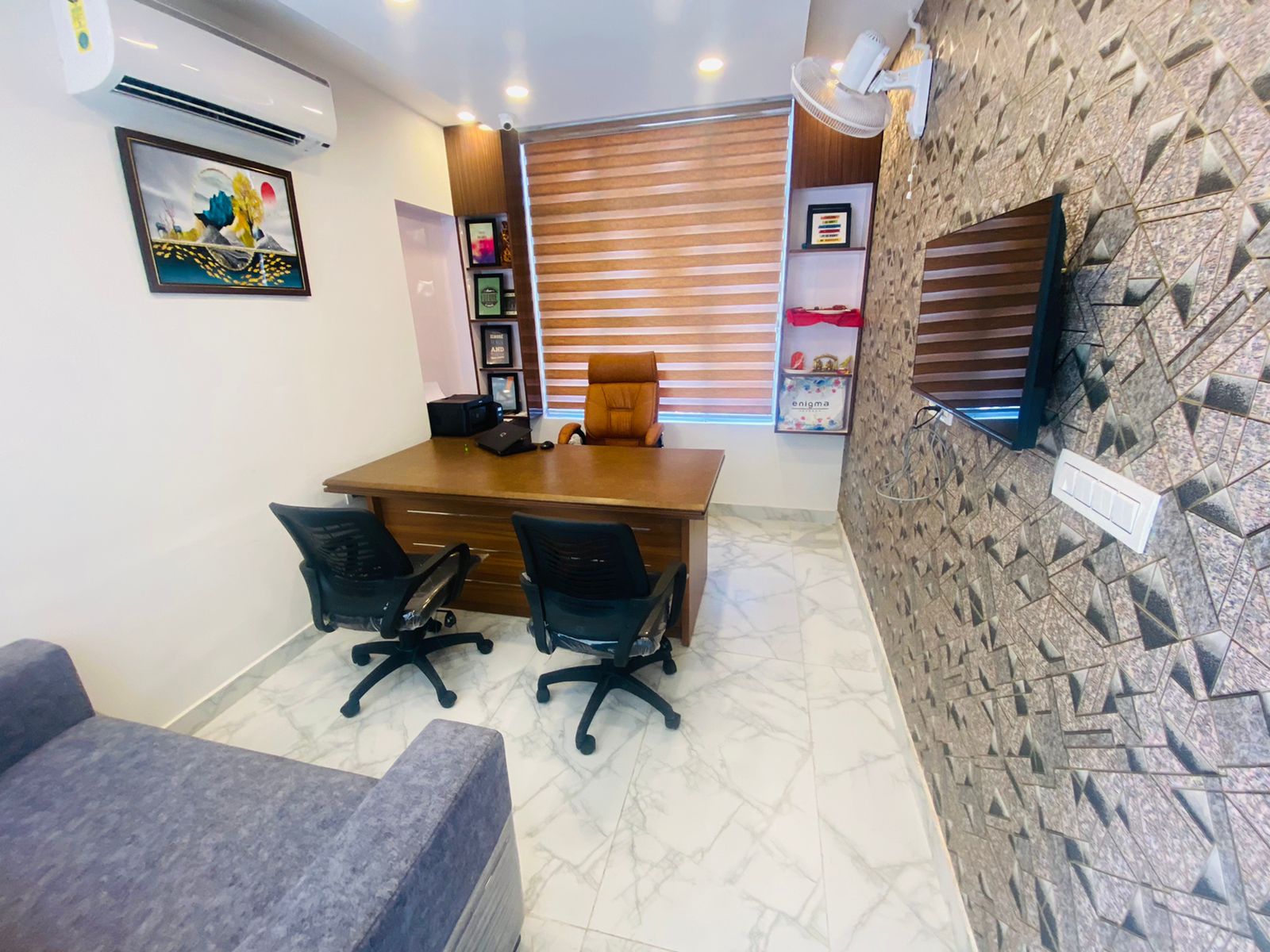 Pink hive co workin image 5