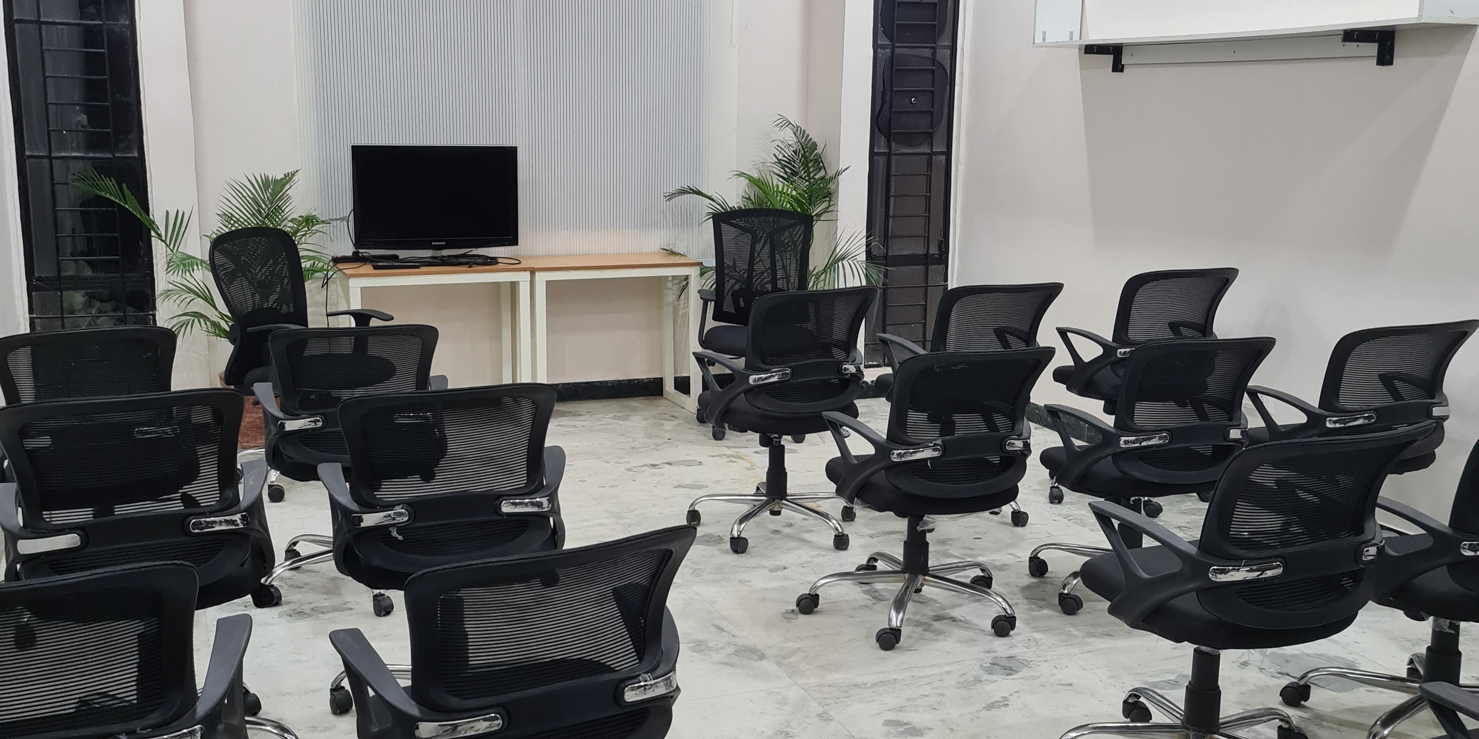 RAW Coworking & Office Space image 5