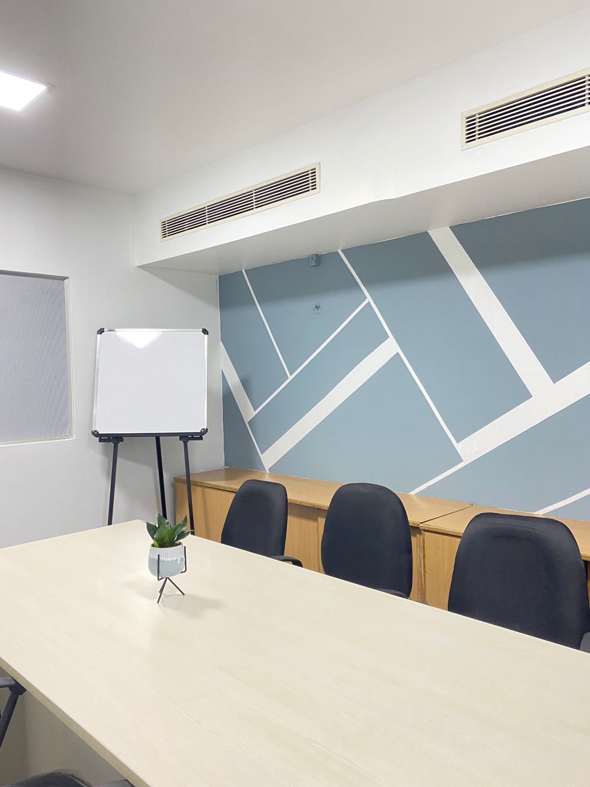 La Finest Coworking Spaces image 2