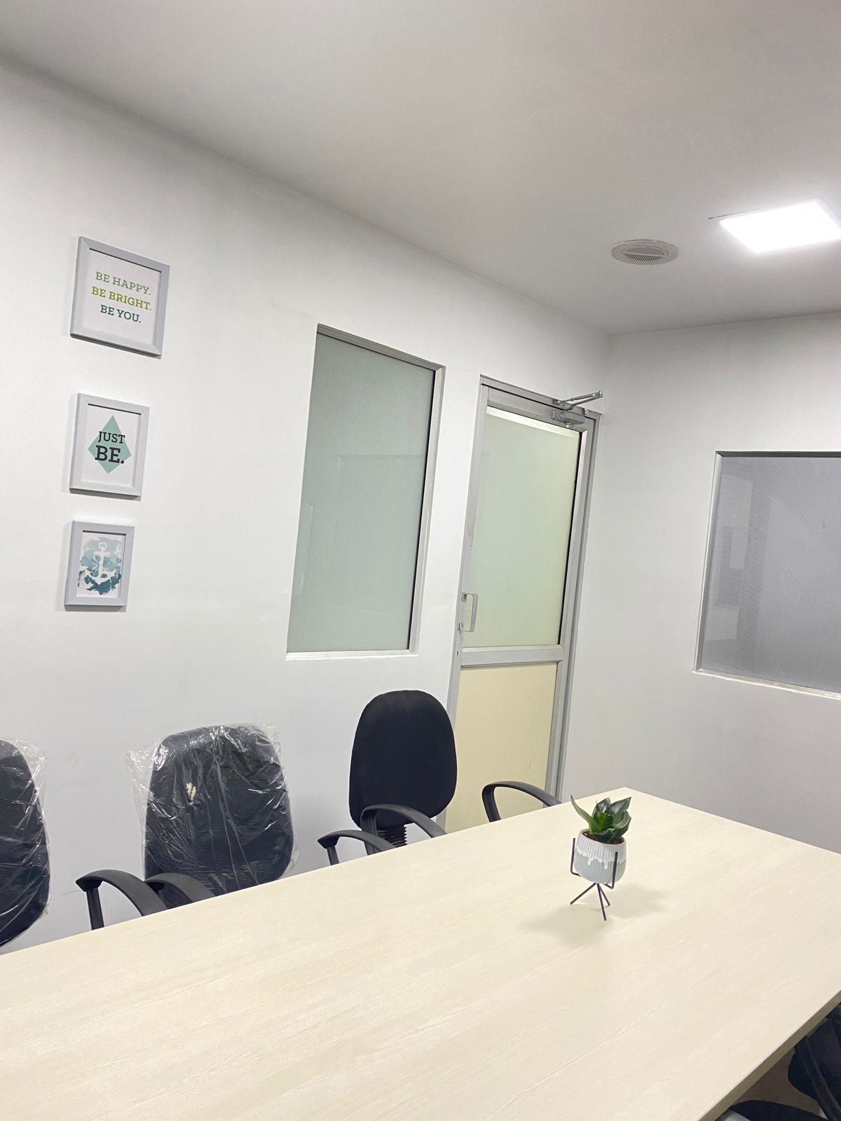 La Finest Coworking Spaces image 5