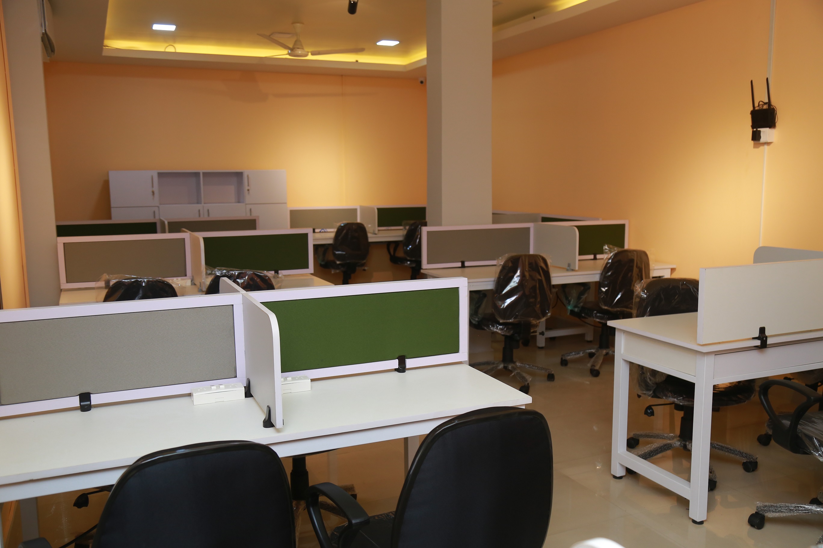 Tablespace, Kochi Book Online Coworker