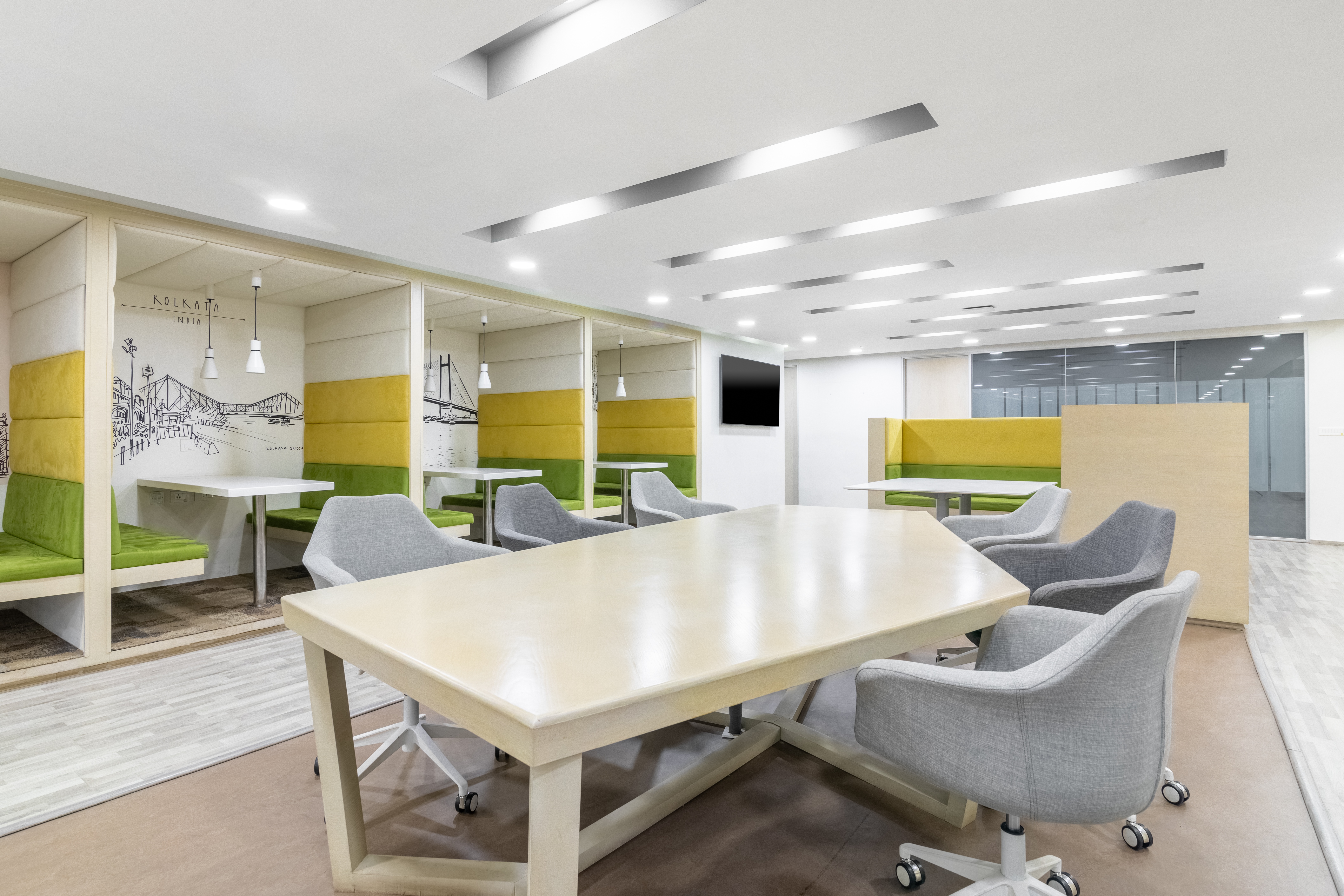 Regus - Kolkata, RDB Boulevard image 5