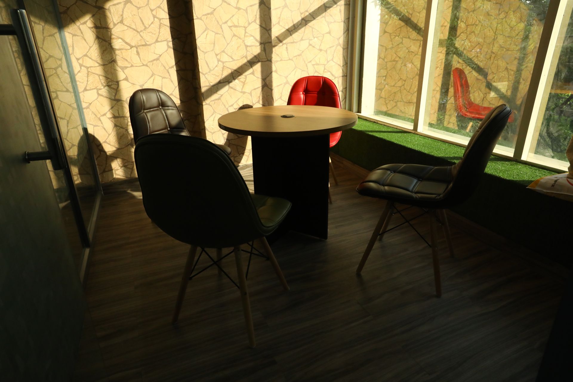 Millennial Worx image 2