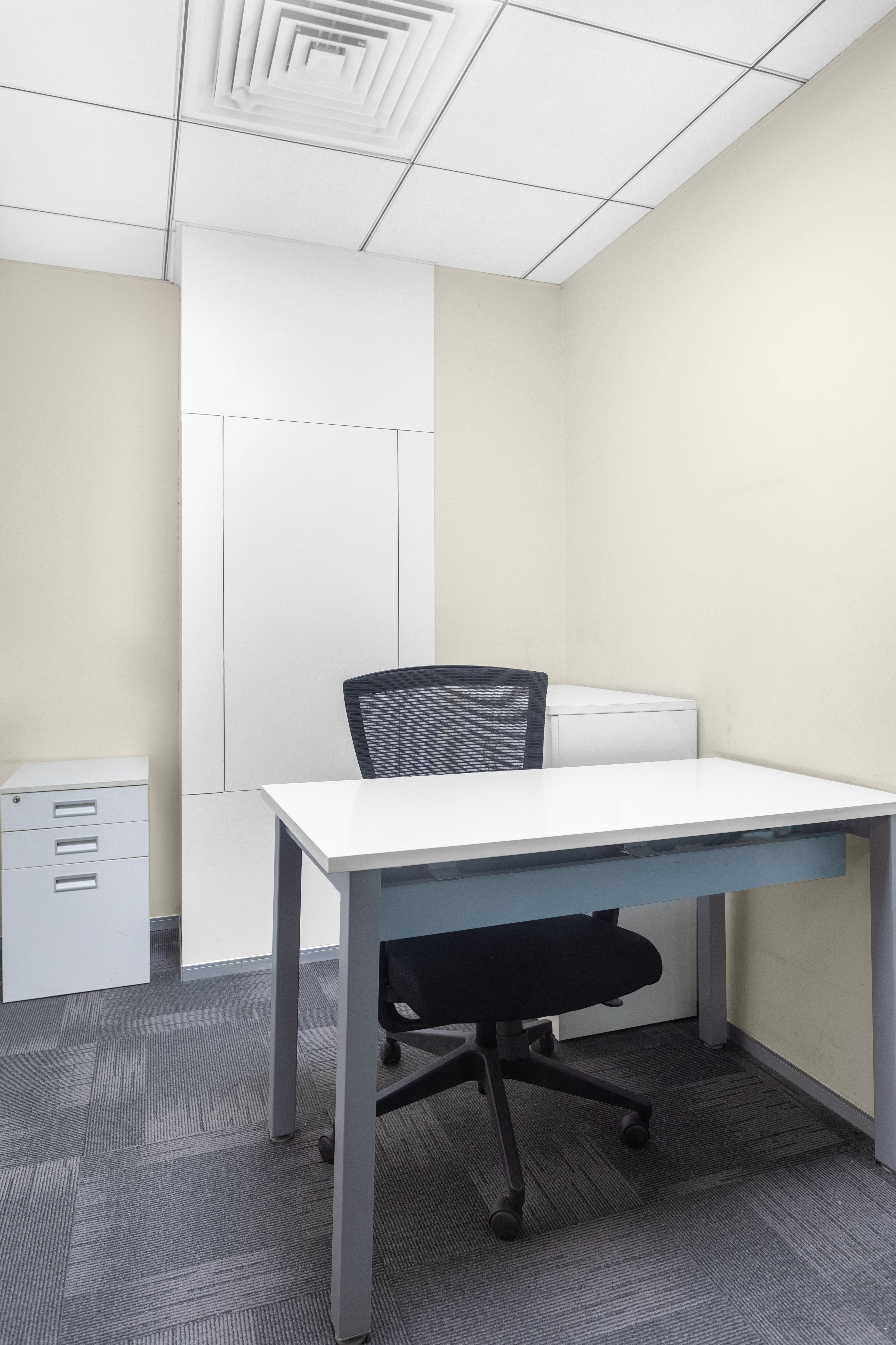 Regus - Lucknow, Levana Cyber Height Gomti Nagar image 3