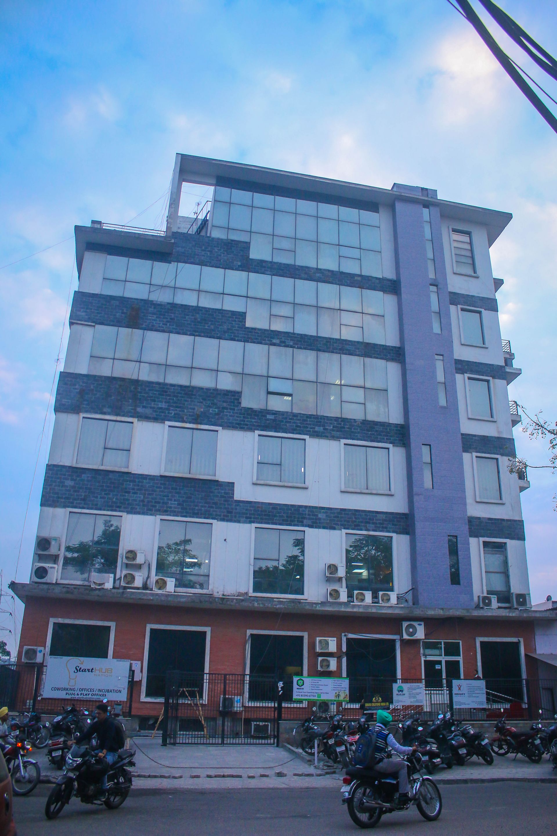 Begin Coworking image 4