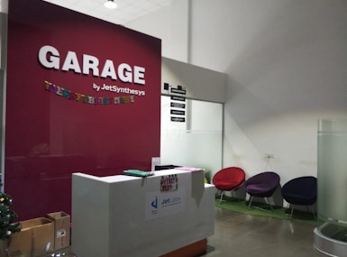 Garage Co-Working image 4