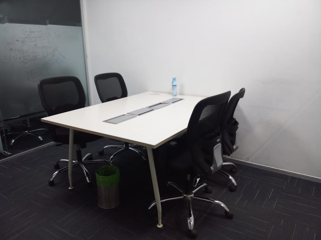 Garage Co-Working image 5