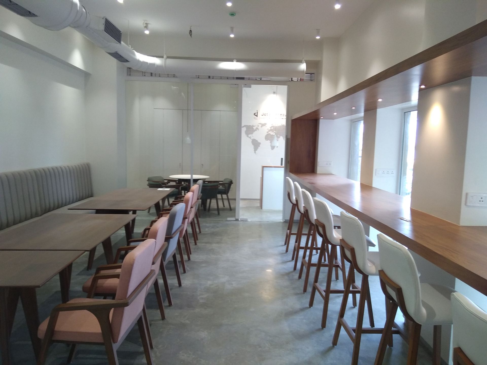 Garage Co-Working image 2