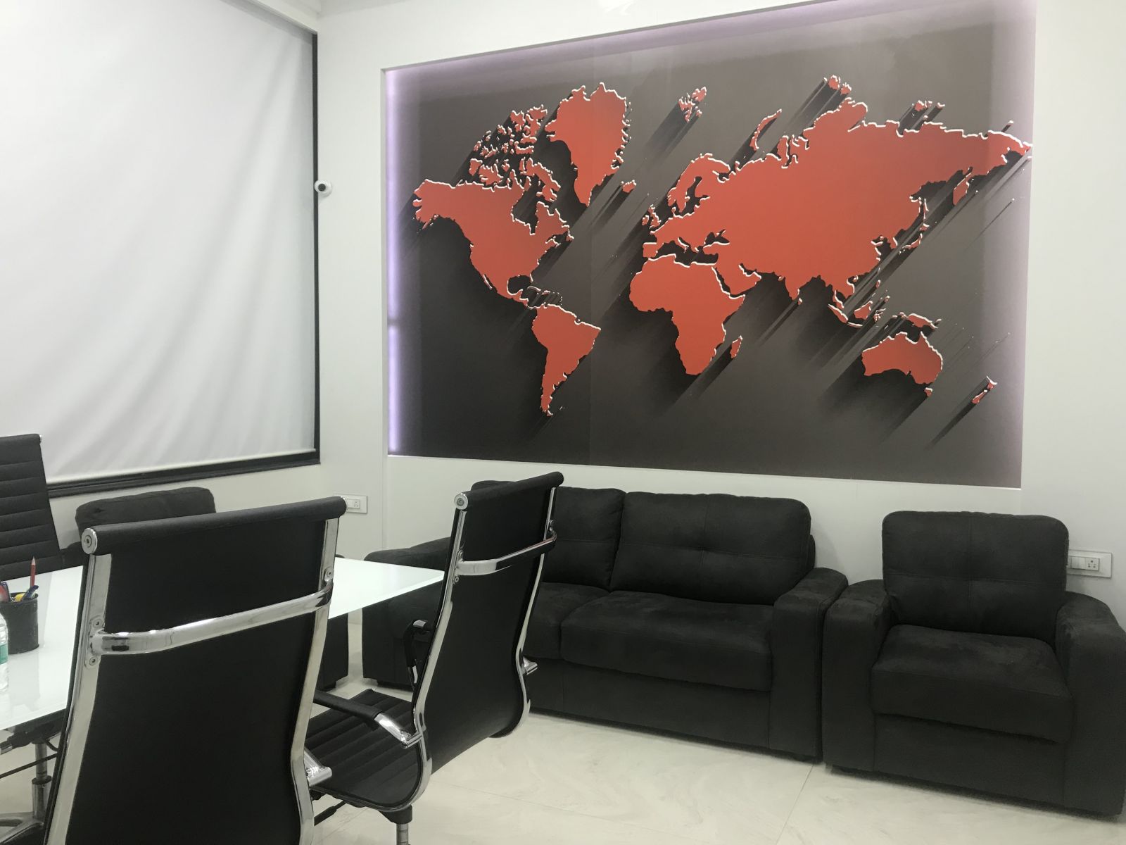 Office Space image 5