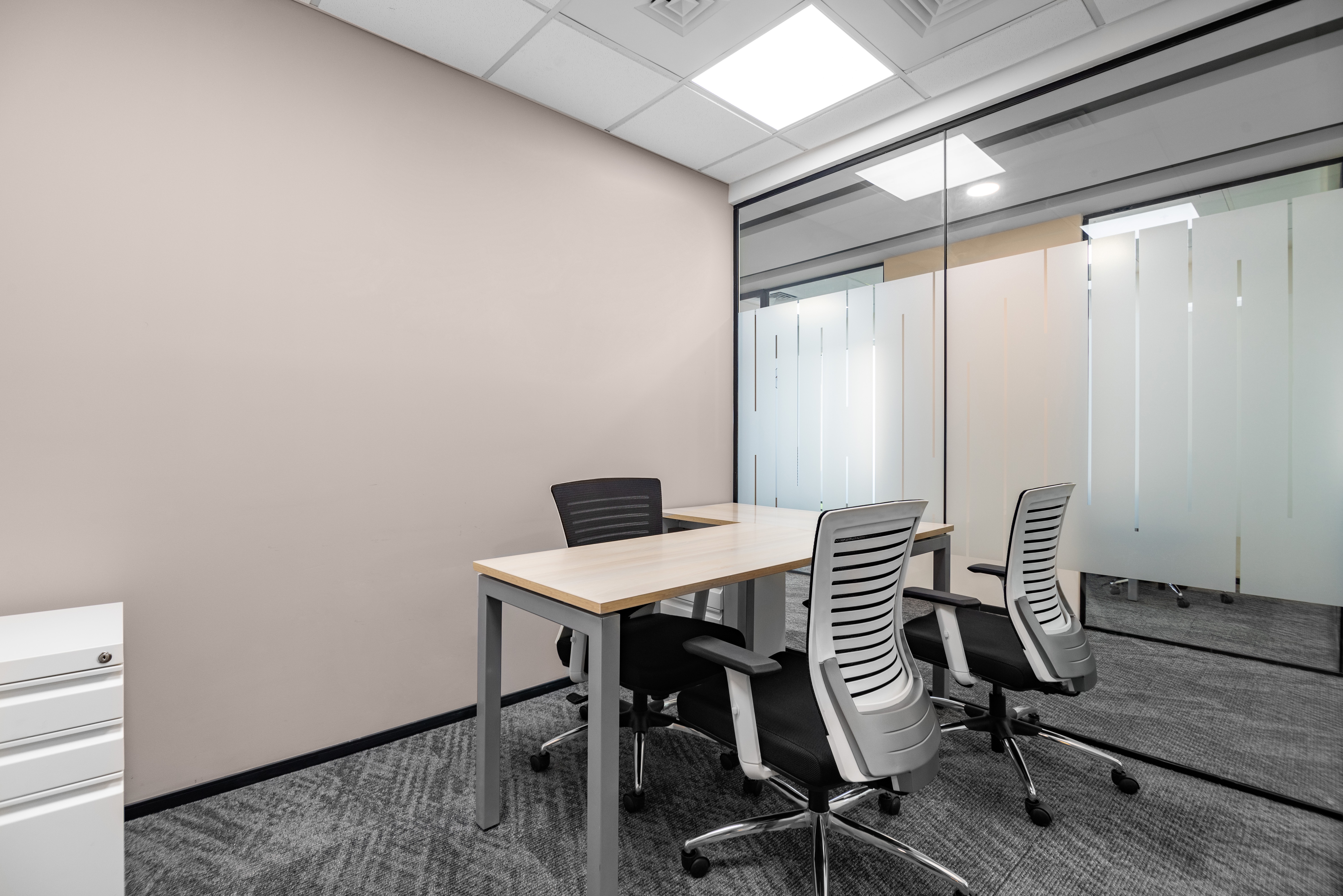 Regus - Mumbai, Platina 11F-BKC image 4