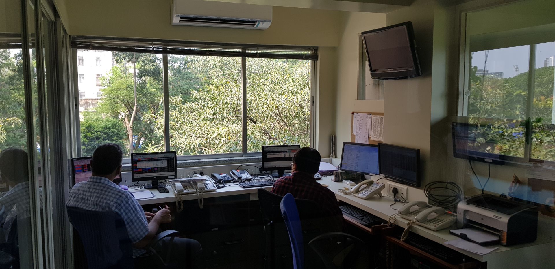 Shared Office Space image 4