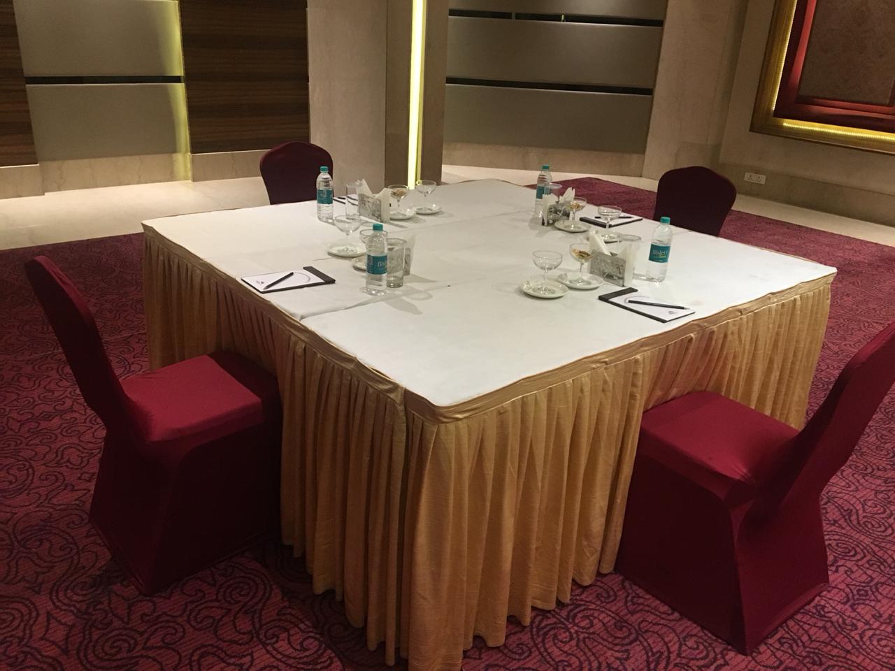 Pride Hotel Nagpur image 2