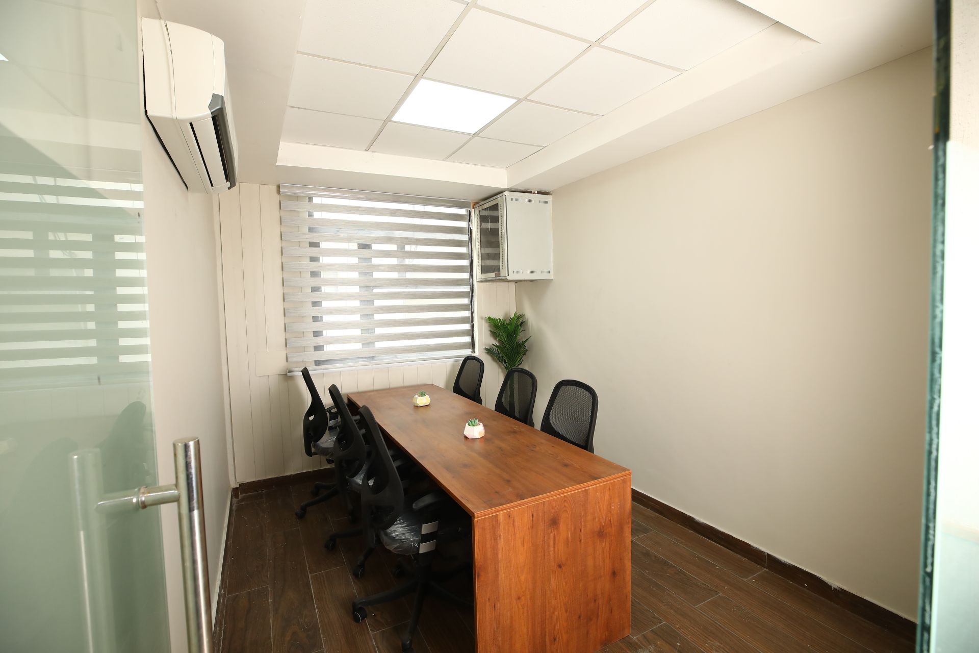 Anticube Coworking Spaces image 5