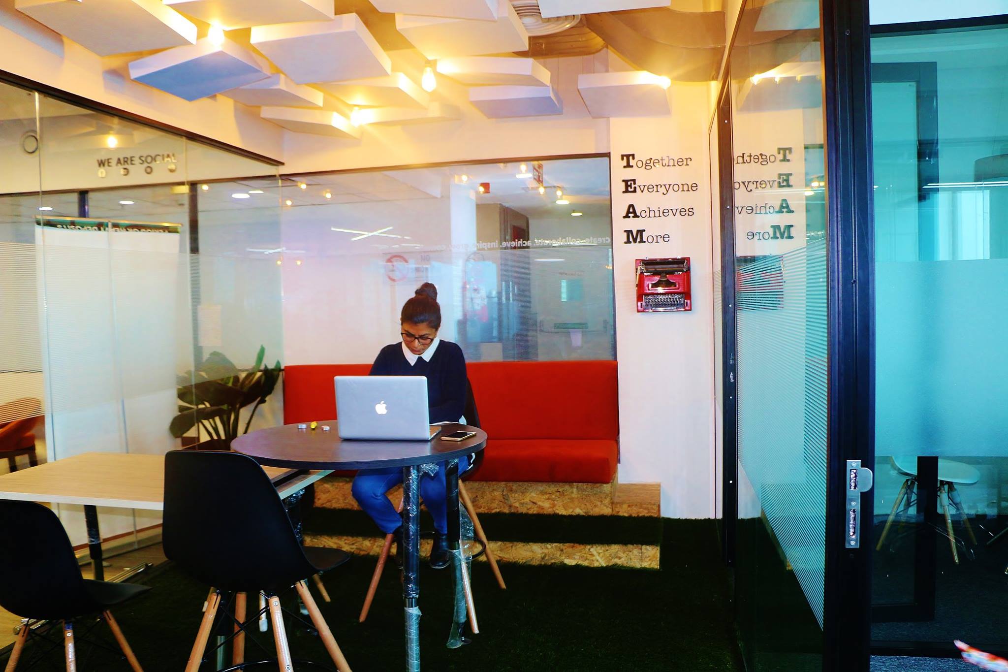 DesqWorx Green Park image 4