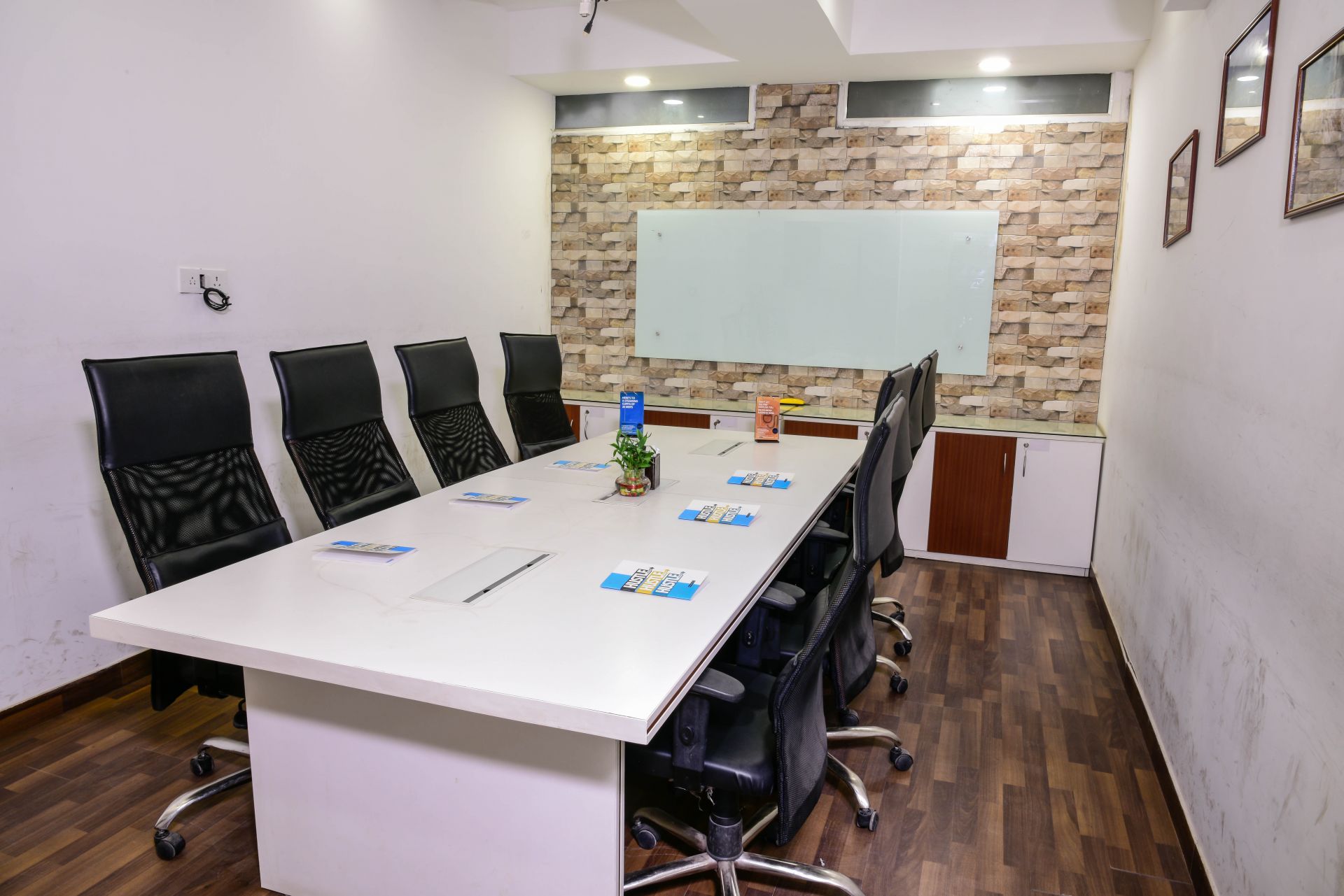 myHQ coworking at D&B image 4