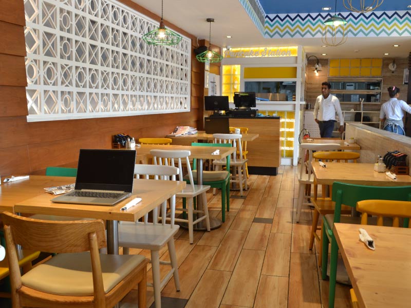 myHQ coworking at IHOP Tagore Garden image 5