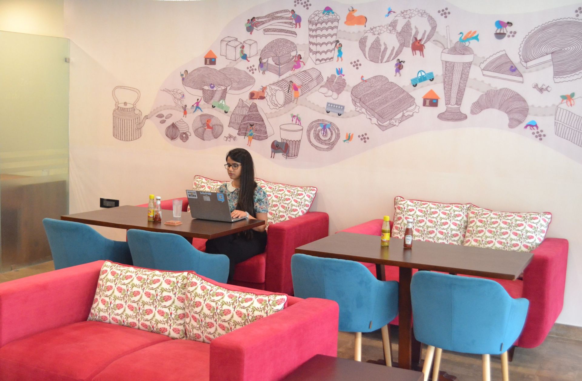 myHQ coworking at Zorambo Punjabi Bagh image 5